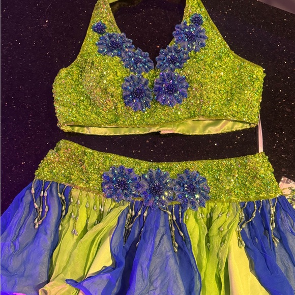 Glamour Other - Silk Glamour Green and Blue Adult M Dance Costume